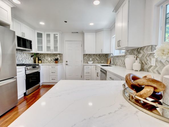 552 Borregas Avenue, Sunnyvale CA 94085