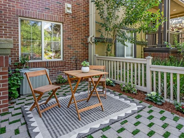 30 Royal Oak Court, Mountain View CA 94040
