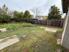 Undisclosed Address #ML82035742, Cupertino CA 95014