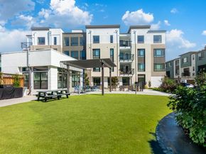 400 Siam Terrace 5, Sunnyvale CA 94089