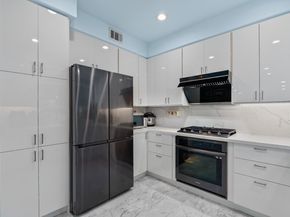 708 Raineer Court, San Leandro CA 94577