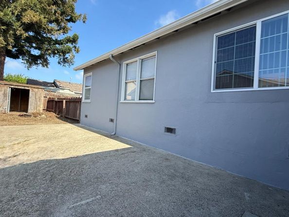 1311 Hubbard Avenue, San Leandro CA 94579
