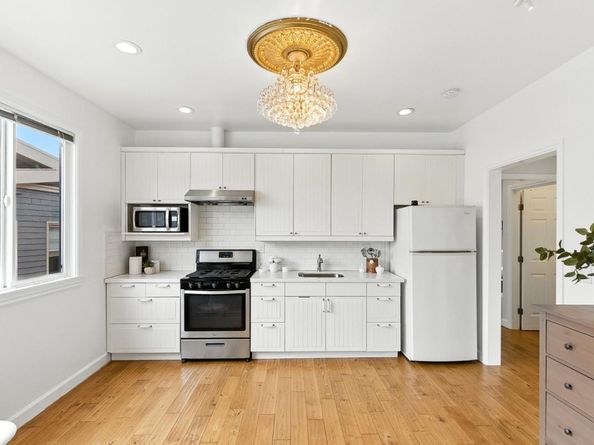 54 Eastwood Dr, San Francisco CA 94112