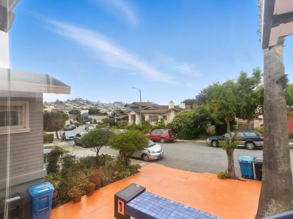 54 Eastwood Dr, San Francisco CA 94112