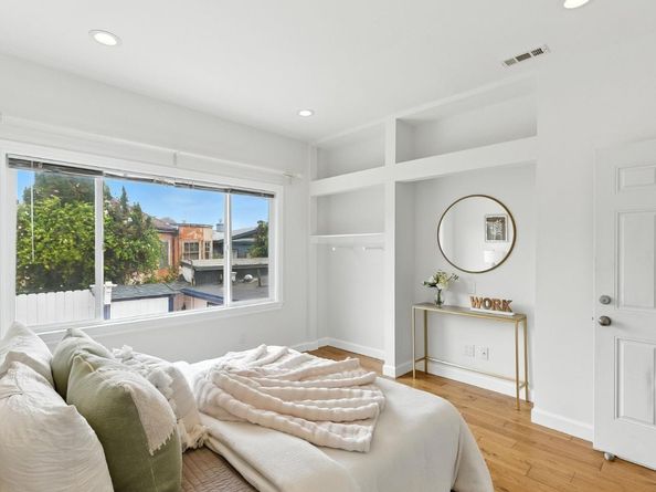 54 Eastwood Dr, San Francisco CA 94112