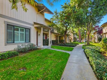 4925 Flat Rock Circle