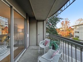 323 Monte Vista Avenue 203, Oakland CA 94611