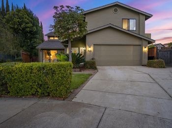 4945 Berkeland Court