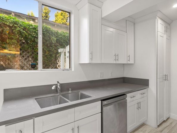 11th, Santa Monica CA 90401