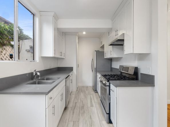 11th, Santa Monica CA 90401