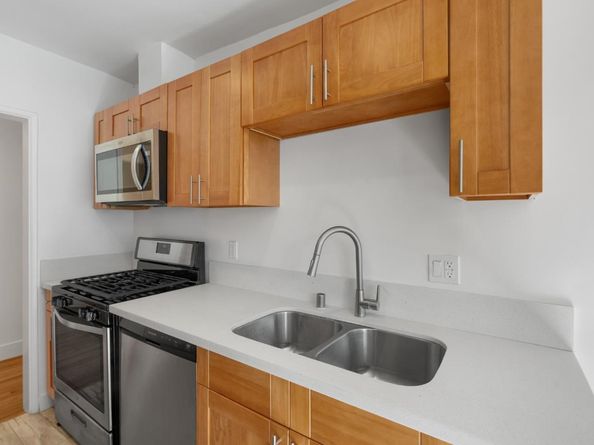 11th, Santa Monica CA 90401