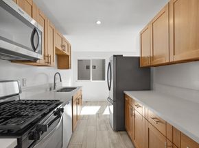 11th, Santa Monica CA 90401