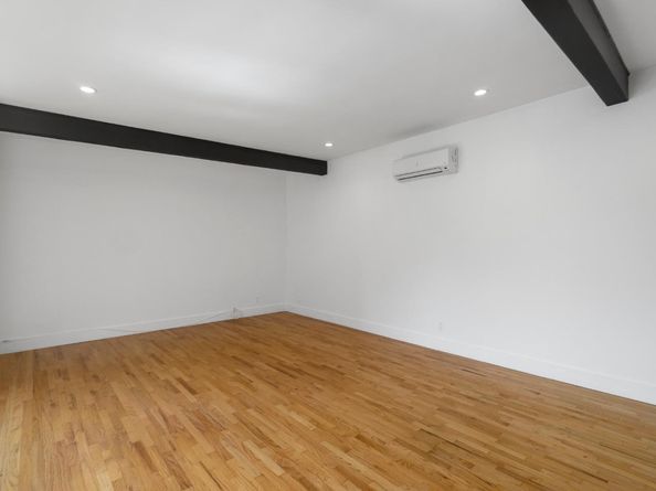 11th, Santa Monica CA 90401