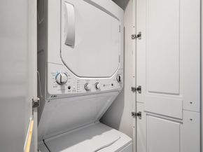 11th, Santa Monica CA 90401