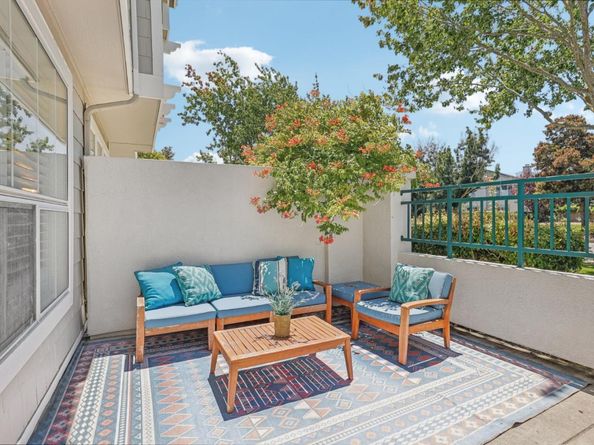 595 Shoal Circle, Redwood City CA 94065