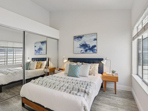 595 Shoal Circle, Redwood City CA 94065
