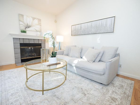 700 Canyon Oaks Drive H, Oakland CA 94605