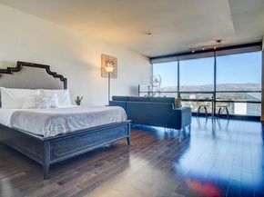 88 E San Fernando Street 1406, San Jose CA 95113