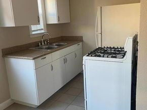 Pine, Redwood City CA 94063