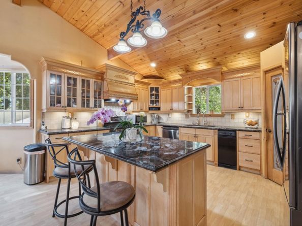 355 Santa Cruz Street, Boulder Creek CA 95006