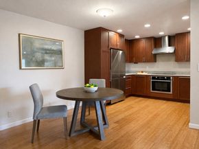 1033 Crestview Drive 216, Mountain View CA 94040