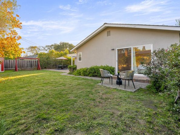 2741 Doverton Square, Mountain View CA 94040