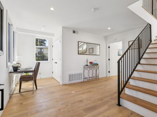 1433 Floribunda Avenue 8, Burlingame CA 94010