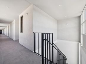 1433 Floribunda Avenue 8, Burlingame CA 94010