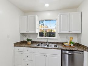 2115 University Avenue, Mountain View CA 94040