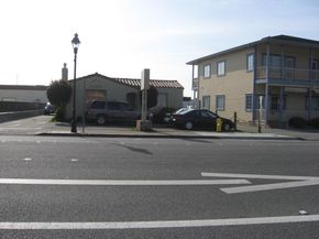 220 Main Street, Half Moon Bay CA 94019