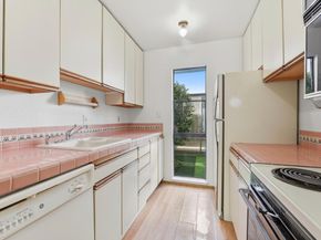 2001 Alameda De Las Pulgas 172, San Mateo CA 94403