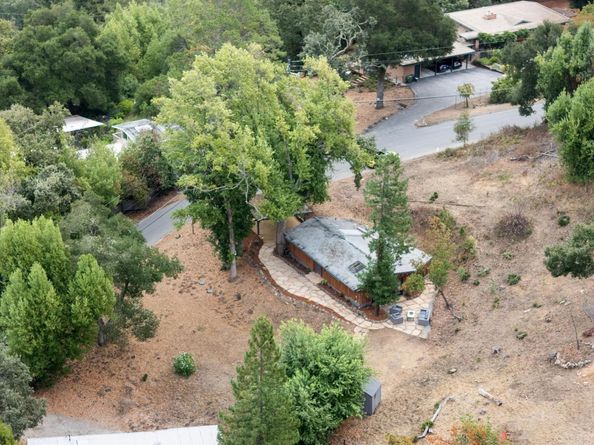 76 Old Spanish Trail, Portola Valley CA 94028