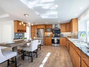 290 Billingsgate Lane, Foster City CA 94404