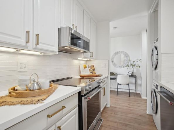 360 Vallejo Drive 97, Millbrae CA 94030