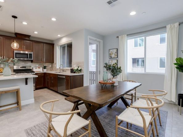 426 Ellicott Loop, San Jose CA 95123