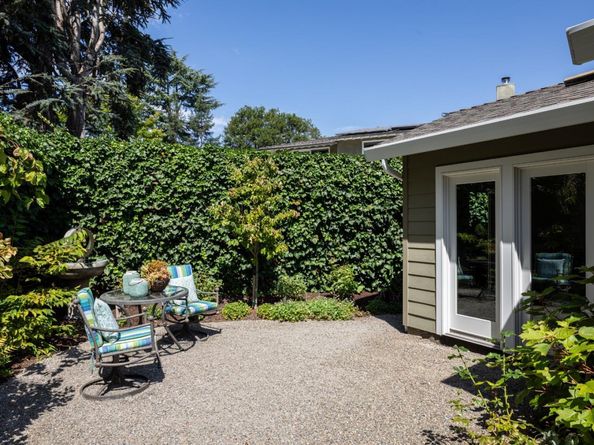 2526 Webster Street, Palo Alto CA 94301