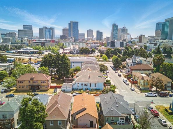 1915 West Street, Oakland CA 94612
