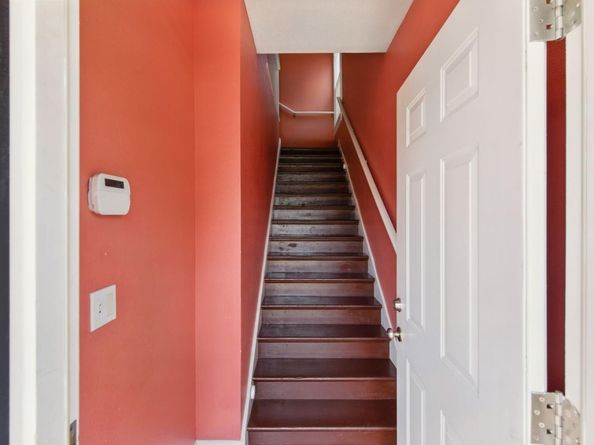 1915 West Street, Oakland CA 94612