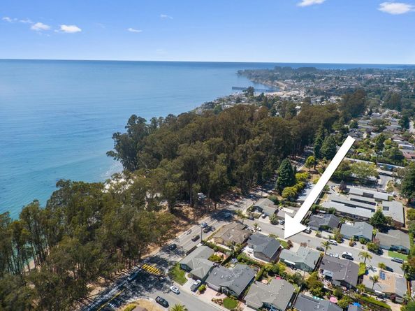 106 Wesley Street, Capitola CA 95010