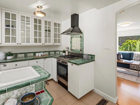 212 Gilbert Avenue, Menlo Park CA 94025