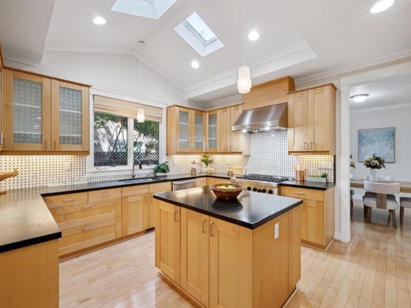 20460 Williams Avenue, Saratoga CA 95070
