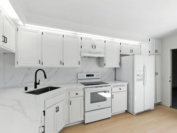 10 Azalea Lane, San Carlos CA 94070