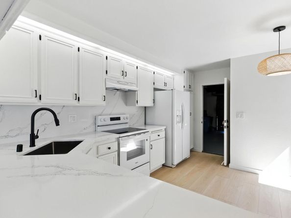 10 Azalea Lane, San Carlos CA 94070