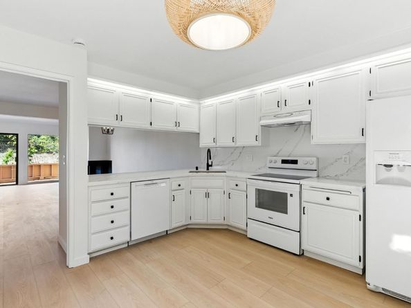 10 Azalea Lane, San Carlos CA 94070