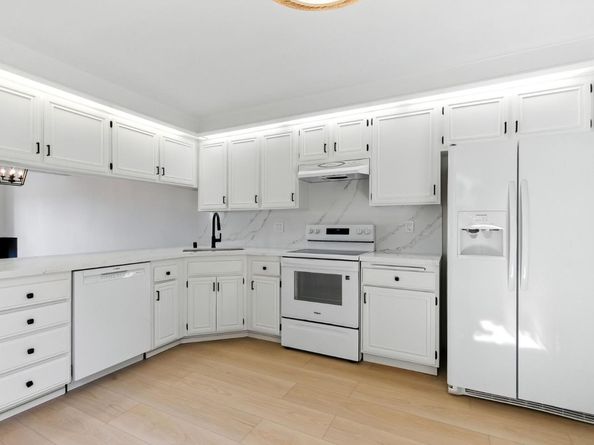 10 Azalea Lane, San Carlos CA 94070