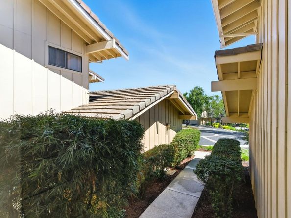 10 Azalea Lane, San Carlos CA 94070