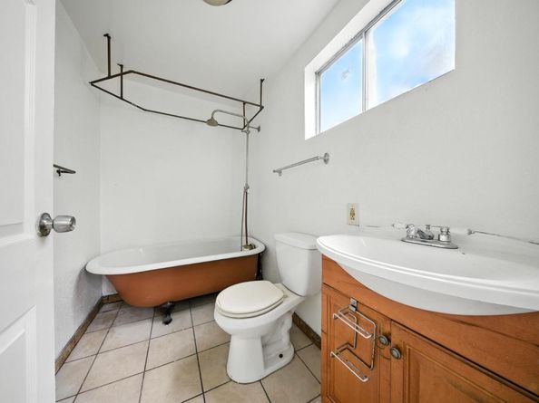 943 26th Street, Oakland CA 94607