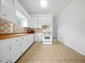 943 26th Street, Oakland CA 94607