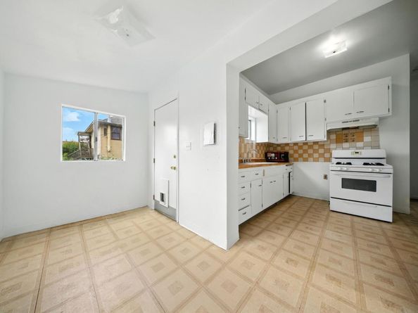 943 26th Street, Oakland CA 94607