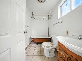 943 26th Street, Oakland CA 94607
